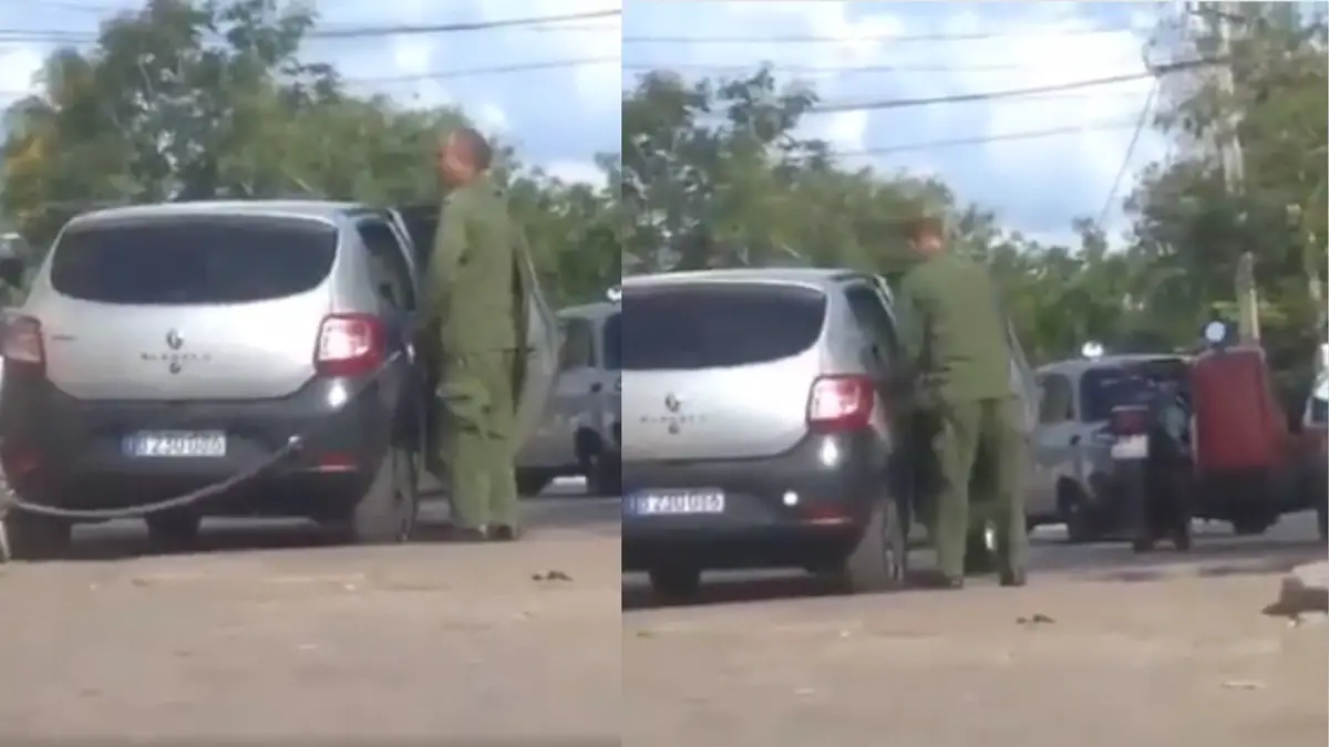Graban a funcionario robando combustible en un servicentro