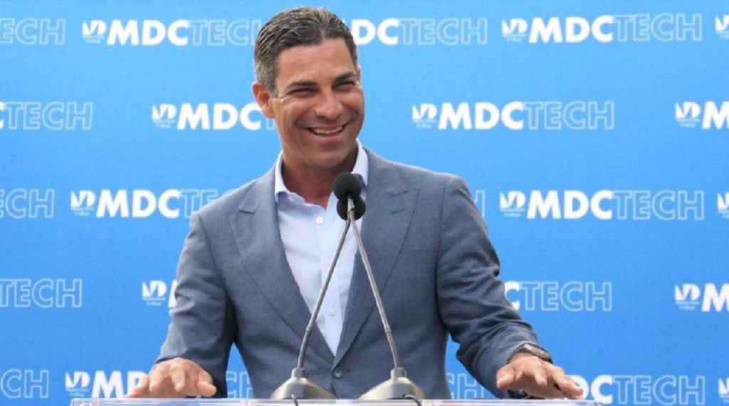 Alcalde de Miami Francis Suárez se postula a la presidencia de EE.UU. en 2024