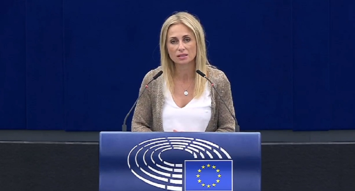 La vicepresidenta del Parlamento Europeo, Dita Charanzová pidió que sea suspendido el acuerdo que mantiene la Unión Europea con el régimen de Cuba.