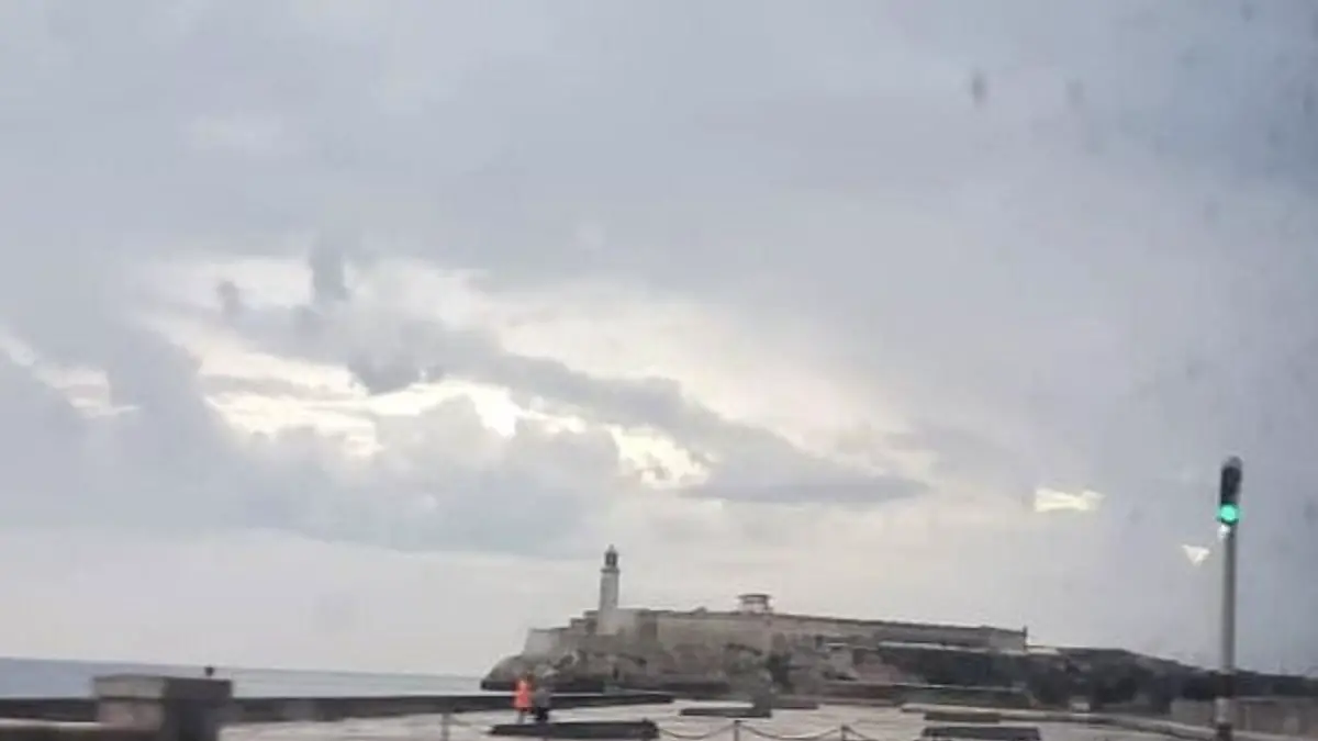 Visualizan nube con la forma del mapa de Cuba