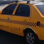 Taxista cubano no le cobra a mujer y le dice que con el dinero le compre galleticas a la niña