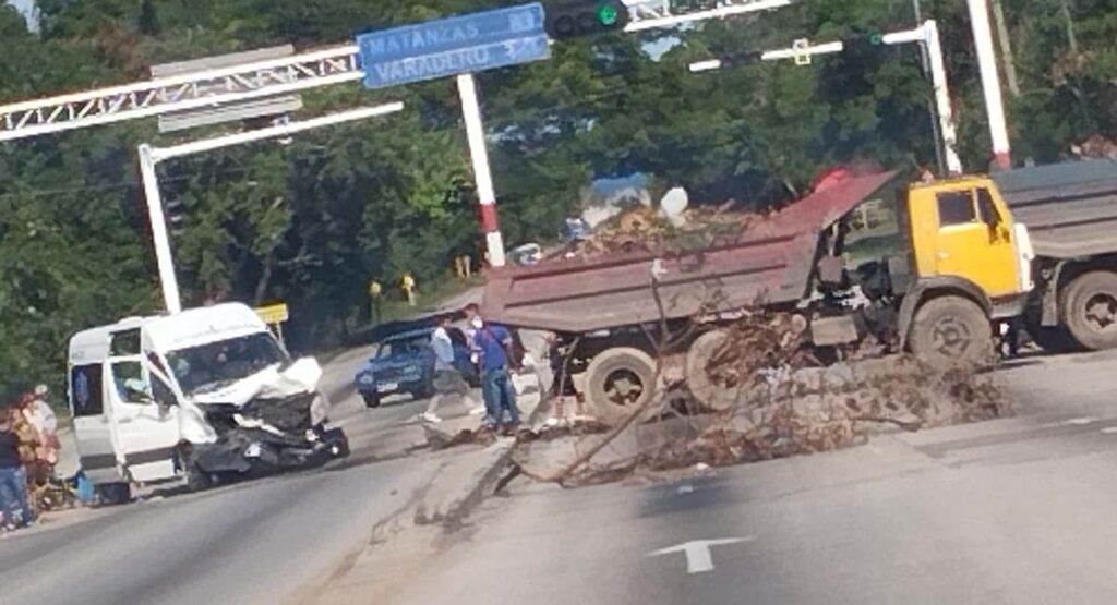 Otra ambulancia sale de circulación tras accidente de tránsito en La Habana