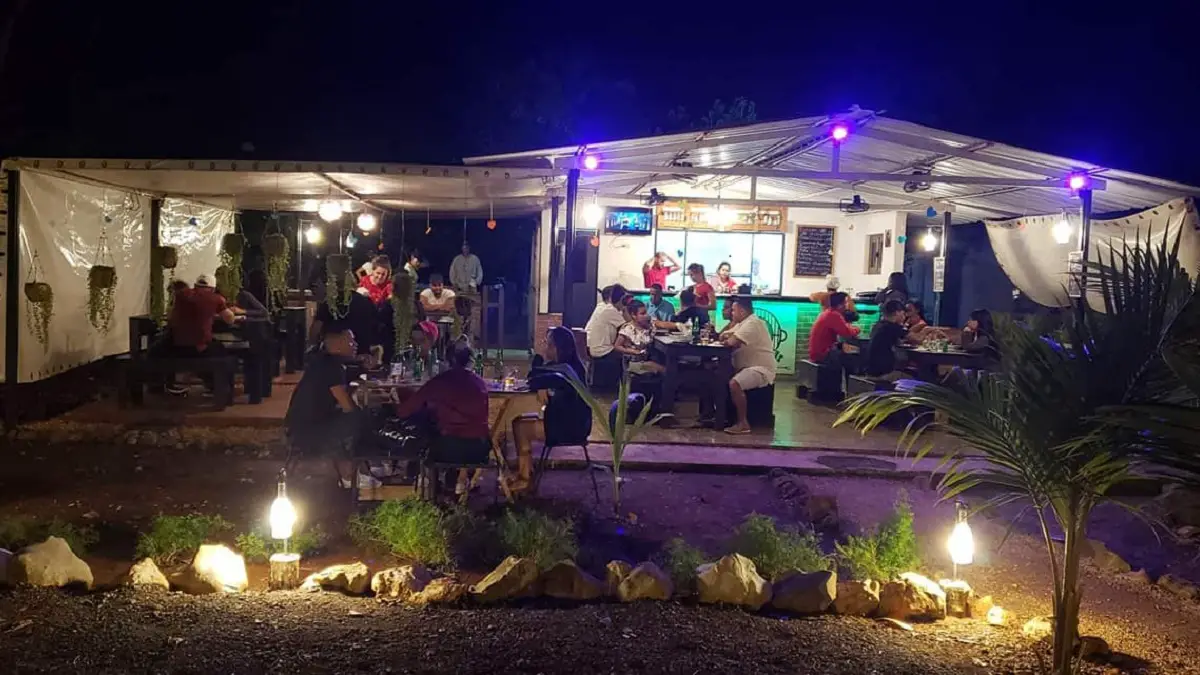 Denuncian maltratos del dueño de un restaurante en La Habana contra sus empleados