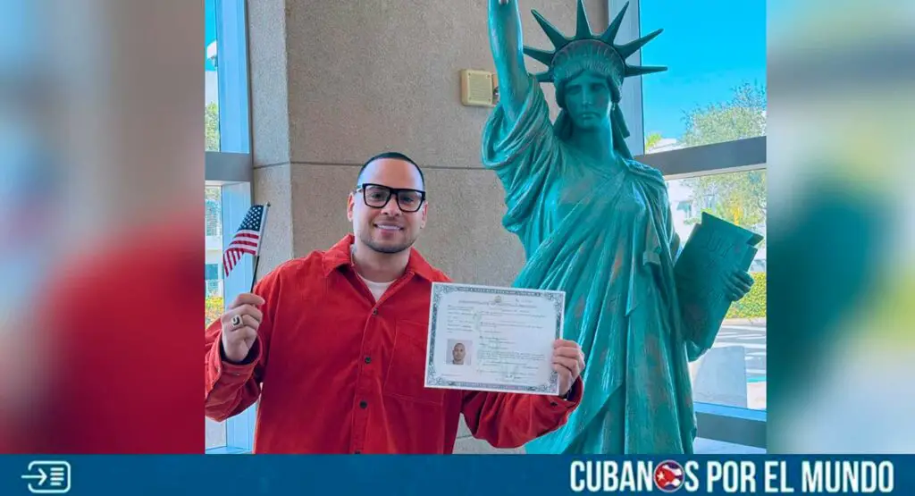 El reguetonero cubano Jacob Forever celebró en las últimas horas en sus redes sociales que ya es ciudadano estadounidense.