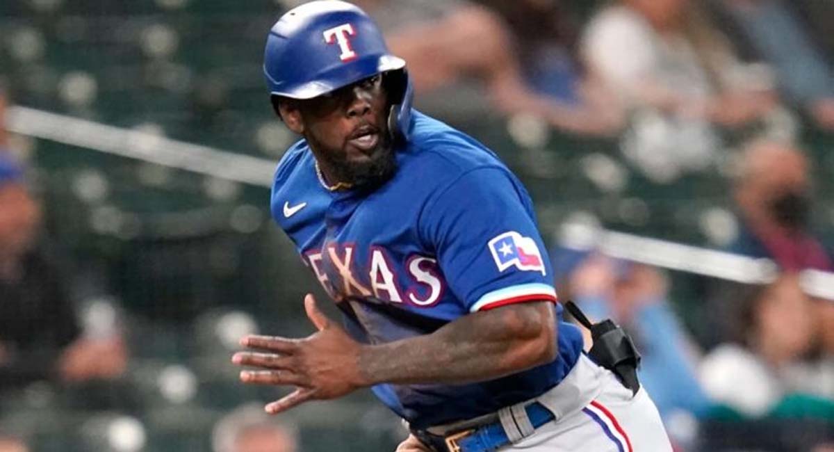 Adolis García y los Rangers van a arbitraje salarial tras no lograr un acuerdo