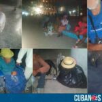 Un grupo de activistas cubanos repartieron caldosa a deambulantes en las calles de La Habana, Cuba.