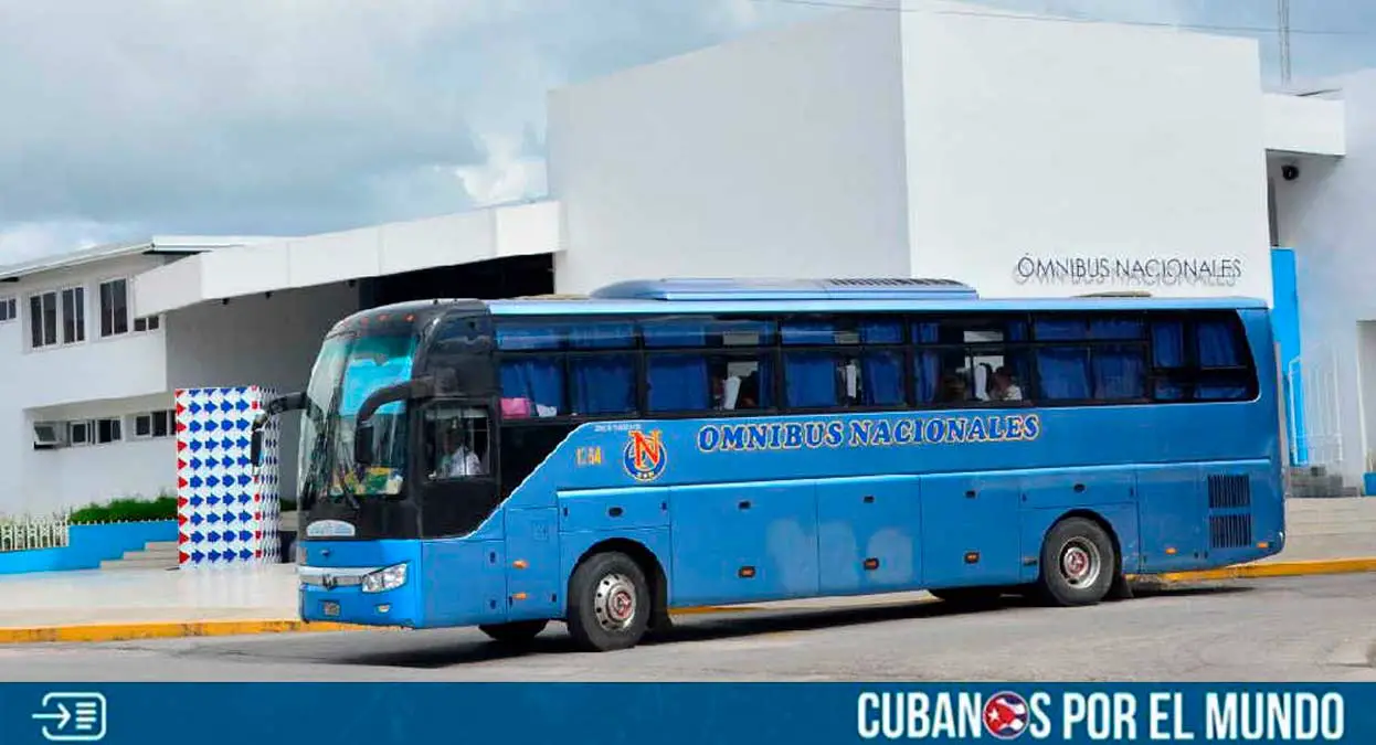 El régimen de Cuba anunció este martes 9 de enero el aumento de las tarifas del transporte que incluye, los ómnibus interprovinciales, aviones, trenes, y lanchas de pasajeros a la Isla de la Juventud, en medio de la grave crisis económica que atraviesa el país.