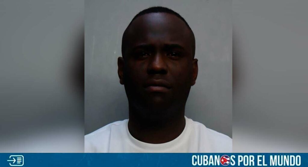 El reguetonero cubano Yosvani Sierra Hernández, mejor conocido como Chocolate MC, regresó a la cárcel, según información que ha sido difundida en las últimas horas.