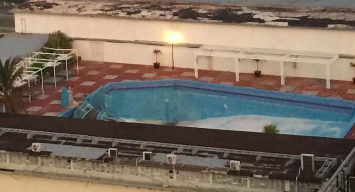 Se derrumba trampolín de la piscina del Hotel Riviera en La Habana