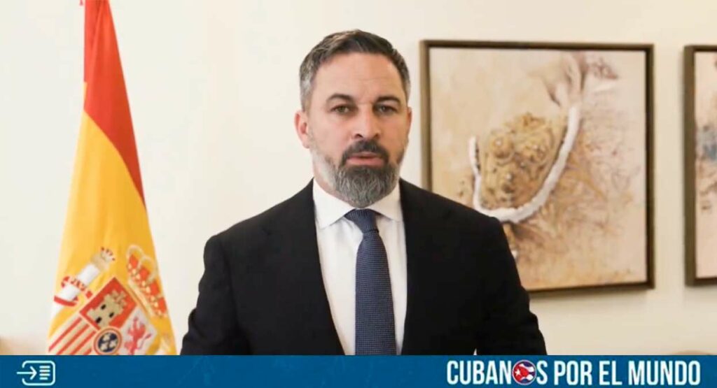 El líder del partido VOX en España, Santiago Abascal, envío un mensaje de apoyo al pueblo cubano que salió masivamente a las calles en los últimos días a exigir cambios en el país.