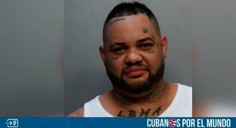 El artista cubano José Manuel Carvajal, mejor conocido como El Taiger fue arrestado este viernes 19 de abril en Miami, según se confirmó a través de los récords públicos del Condado.