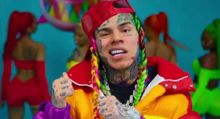 Confiscan autos de lujo de Tekashi 6ix9ine en la Florida