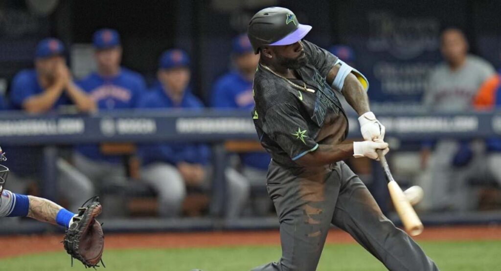 Agónico jonrón de Randy Arozarena evita derrota de los Rays