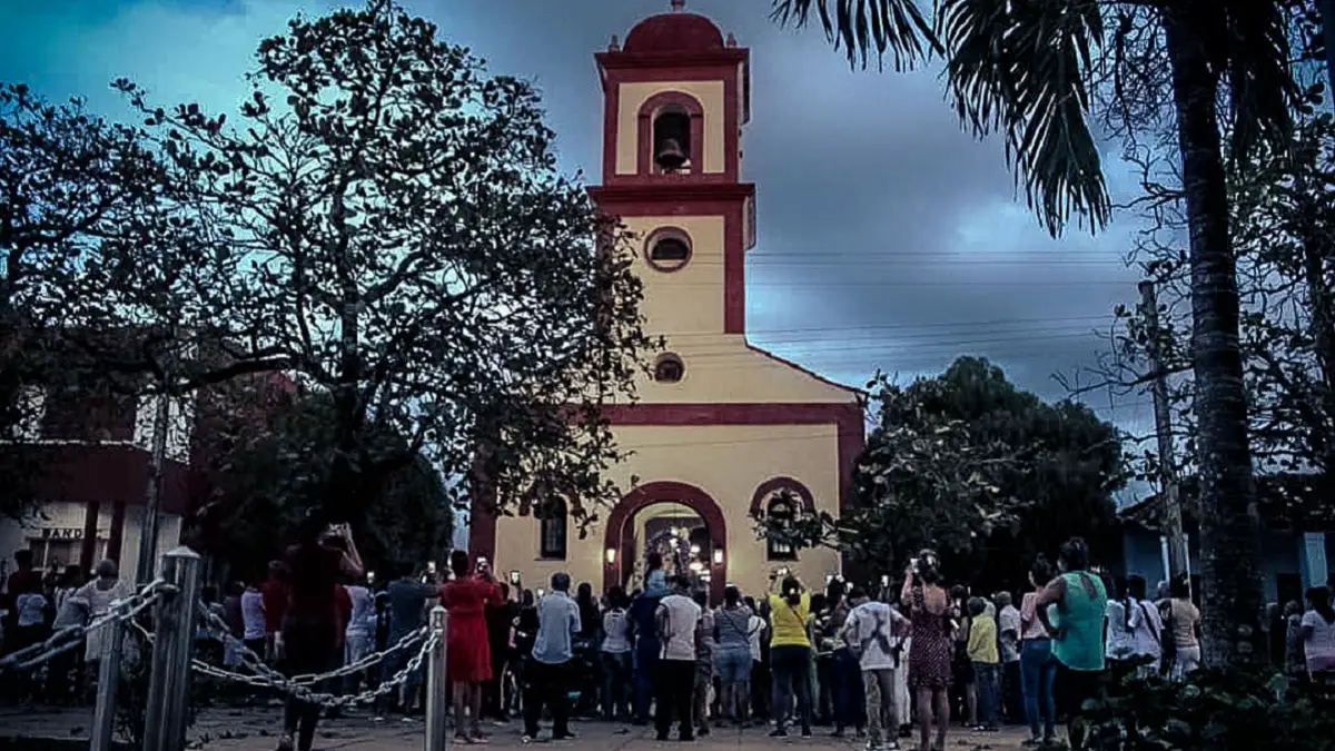Régimen prohíbe la Procesión del Santísimo en Nueva Paz, Mayabeque