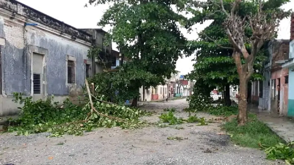 Tormenta local severa deja varias afectaciones en Camagüey