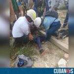 Un trabajador de la fábrica de cemento "Moncada" en Santiago de Cuba se cayó de un andamio, según reportes que se difunden en las redes sociales.