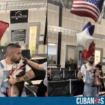 El joven cubano Dabiel Barber identificado así en sus redes sociales y radicado en Houston, Estados Unidos, se reencontró con su perrita tras varios años lejos de ella.