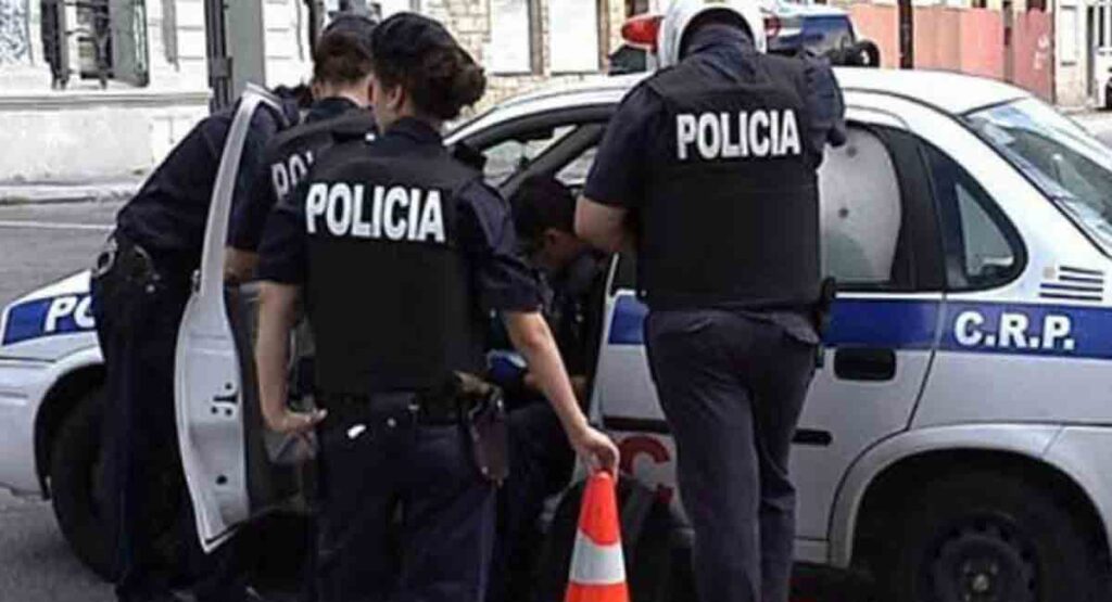 Capturan a cubanos en Uruguay por contrabando de mercancía