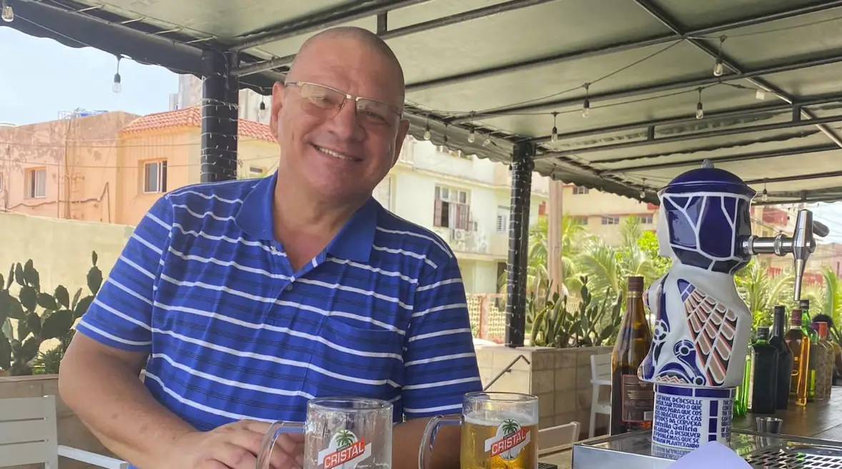 Otto Rivero pidió la baja en su centro de trabajo, y algunos especulan que "tiene un plan". ¿Será irse a los EE.UU. donde vive al menos uno de sus hijos?