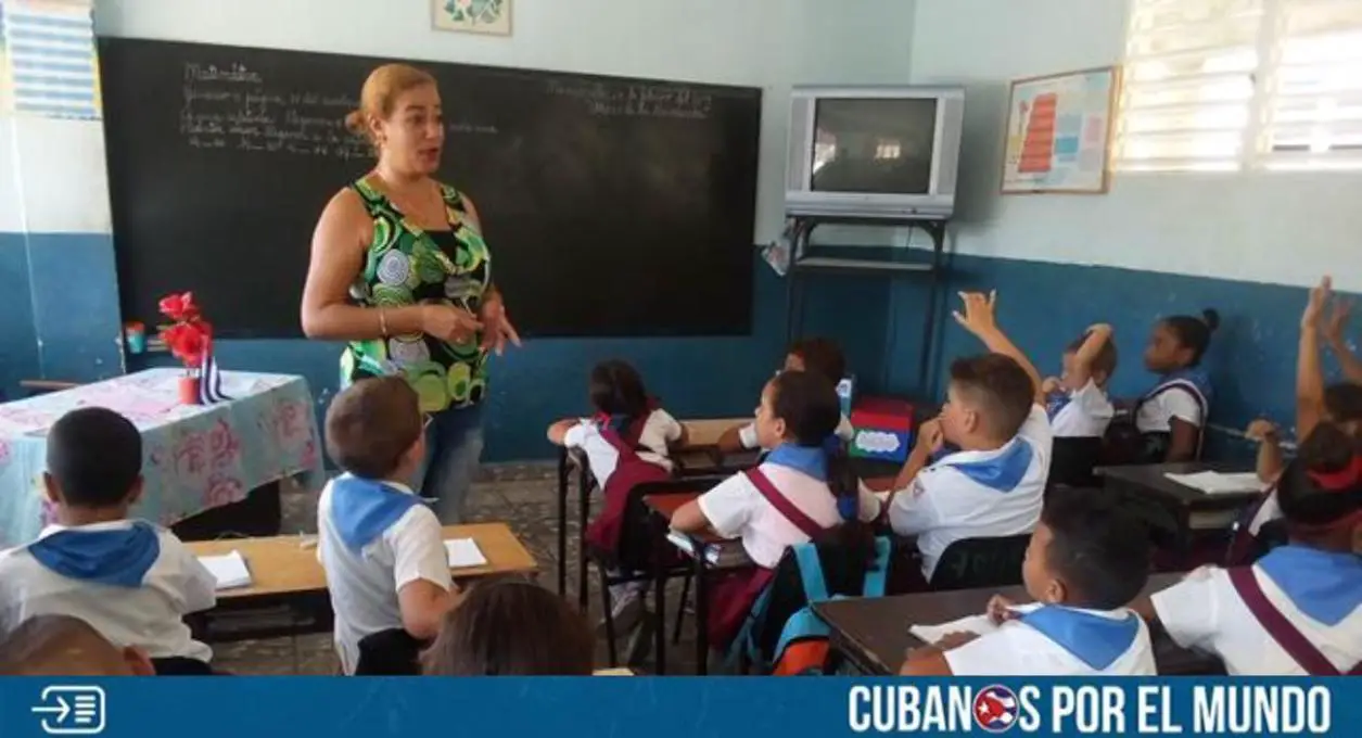 Mientras la dictadura castrista reconoce que existe un déficit de 24 mil maestros en Cuba, por otro lado, envía 28 a Jamaica, seguramente como parte de un negocio en el que los comunistas llenan sus bolsillos por enviar profesionales a otros países, como ocurre con los médicos esclavos.