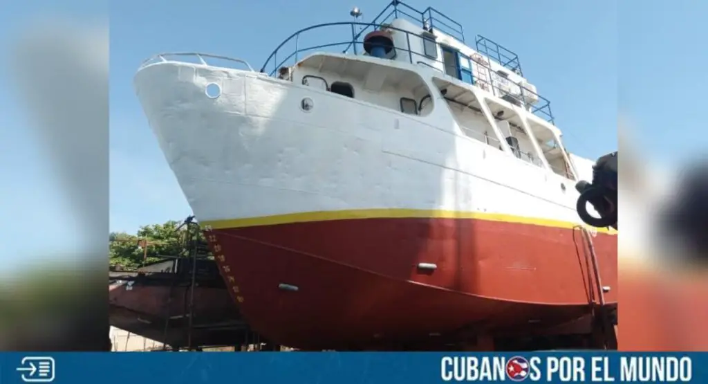 Un barco pesquero que estaba cubriendo la ruta desde La Habana hacia Gerona se quedó varado el sábado, según informó el ministro de Transporte, Eduardo Rodríguez Dávila, a través de su cuenta en Facebook.