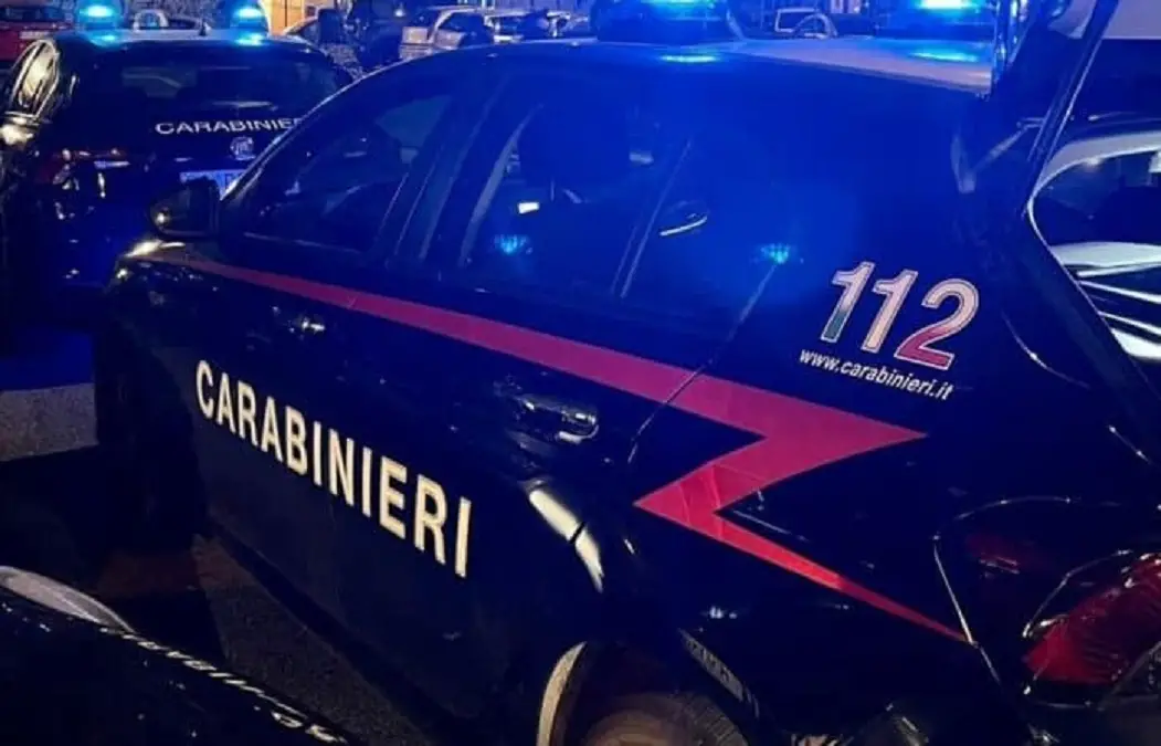 Arrestados tres cubanos en Italia tras robarle una cartera a una mujer