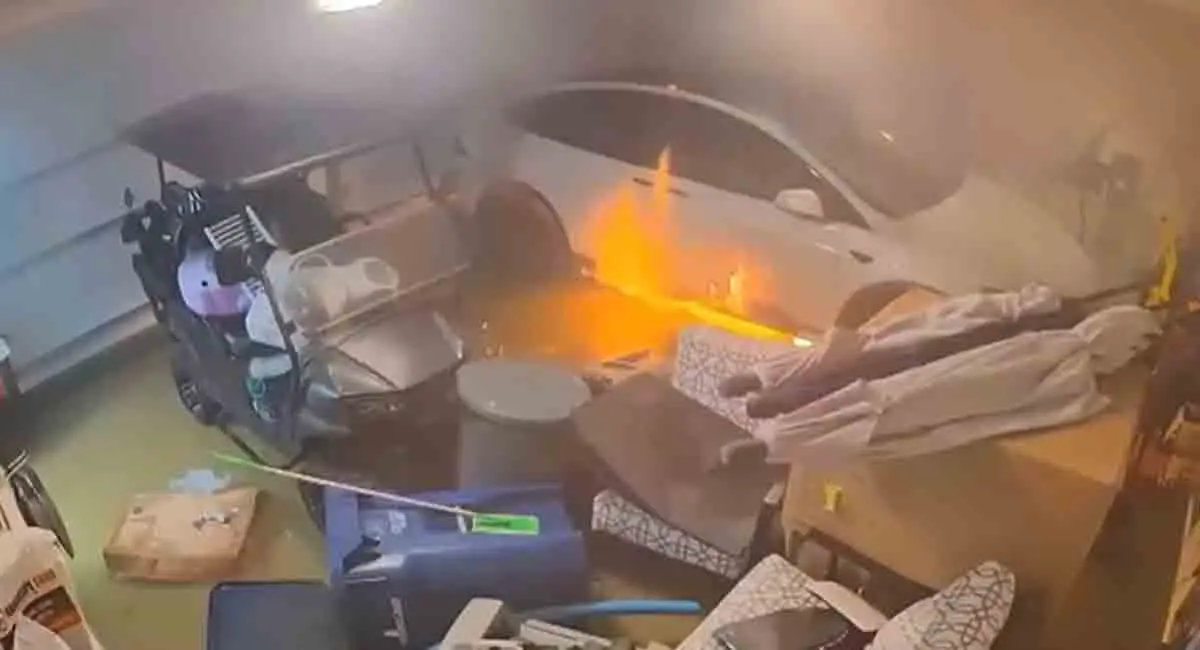 Tesla se incendia en un garaje inundado por el huracán Helene en Florida