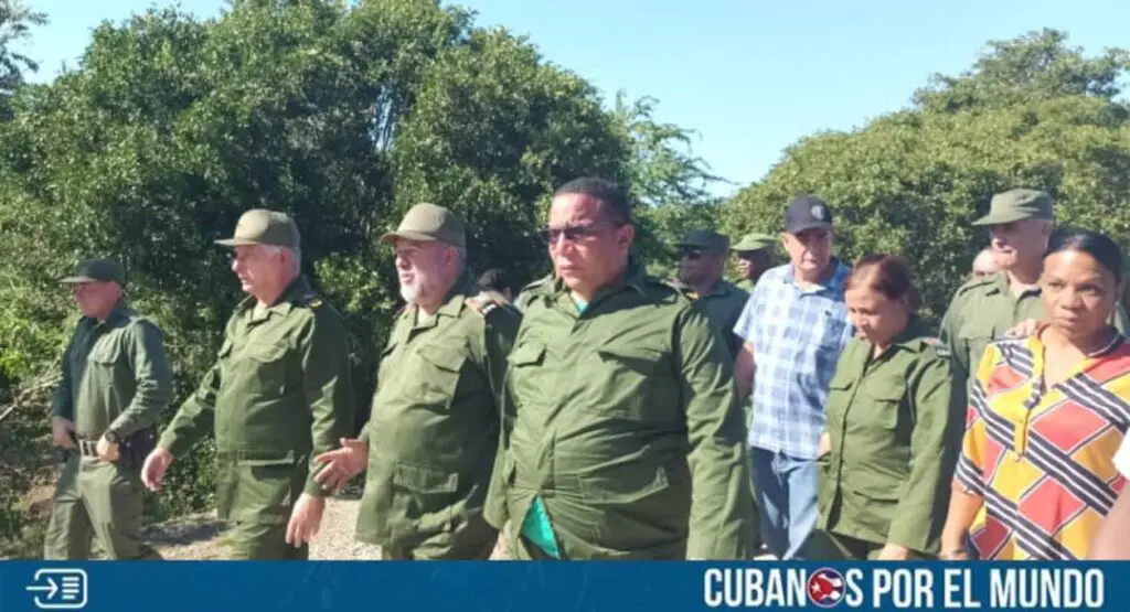 El dictador cubano, Miguel Díaz-Canel, y primer ministro castrista, Manuel Marrero, se dieron un paseo esta semana por Guantánamo con las manos vacías para ofrecer promesas que no van a cumplir tras los estragos dejados por el huracán Oscar en el oriente.