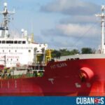 Este miércoles 2 de octubre, llegó a la bahía de La Habana un tanquero procedente de Rusia, en medio de los momentos críticos por la situación eléctrica que genera apagones diarios de hasta más de quince horas.