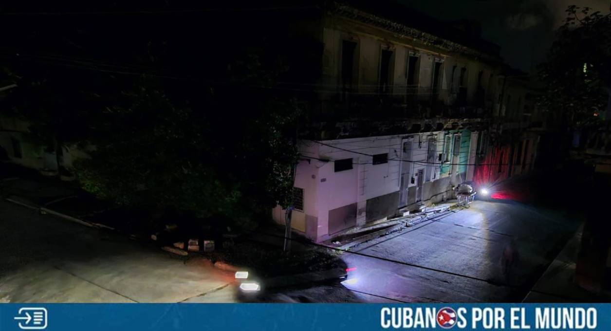 La dictadura castrista en Cuba informó que prevé que los apagones totales en Cuba sean de más de 72 horas, luego de establecer un régimen especial de “contingencia eléctrica” que estipula cortes del servicio planificados si el Sistema Electroenergético Nacional (SEN) no cubre la demanda de toda la isla.