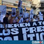 Familiares de presos políticos venezolanos manifestaron en Caracas para exigir su liberación inmediata en medio de las arbitrariedades que ejecuta la dictadura de Nicolás Maduro en contra de quienes piensan distinto a los chavistas.