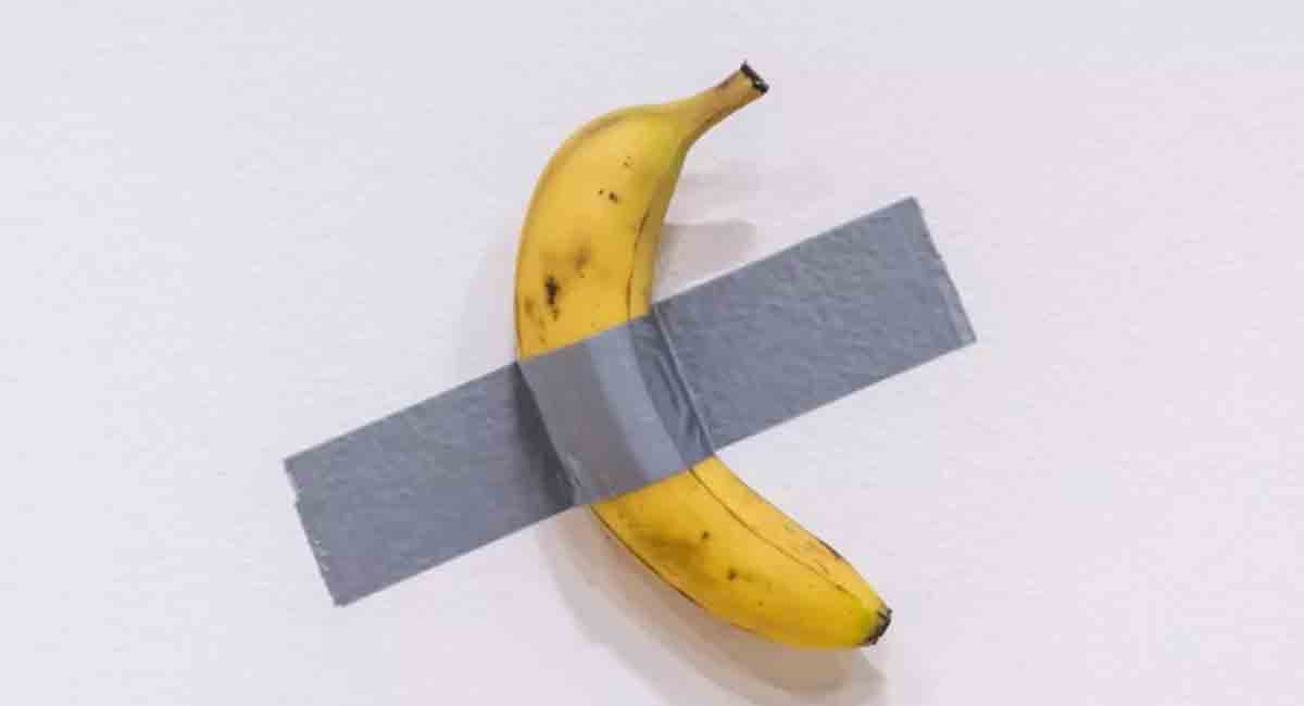 Un plátano con cinta adhesiva fue subastado en Nueva York por… ¡6,2 millones de dólares!