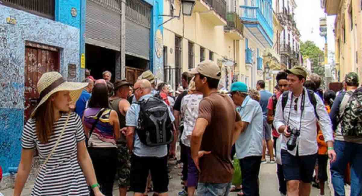 Cuba registra peligroso descenso en el número de turistas