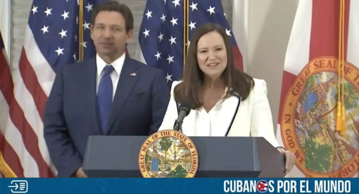 Ron DeSantis, gobernador de Florida, designó en días pasados a la fiscal general del estado, Ashley Moody, como sustituta de Marco Rubio en el Senado de Estado Unidos.