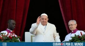 La salud del Papa Francisco registró una ligera mejoría, según el informe emitido por el Vaticano la tarde de este miércoles.