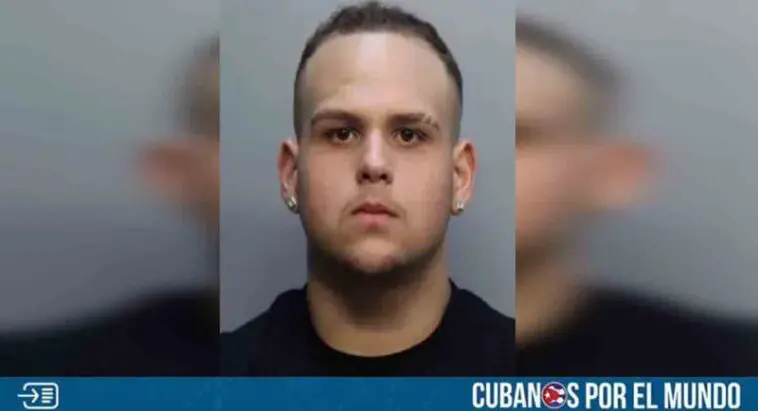 Miami: Cubano detenido por robarse un auto con dos menores de edad dentro