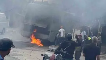 Ómnibus que transportaba reclusas se incendia en Santiago de Cuba