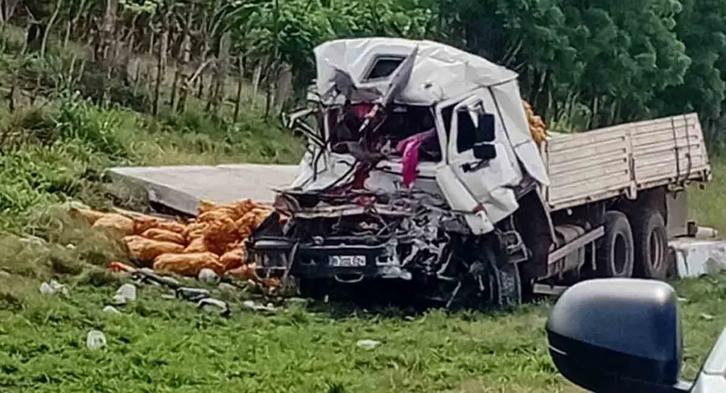 Accidente vial en La Habana deja conductor herido de gravedad