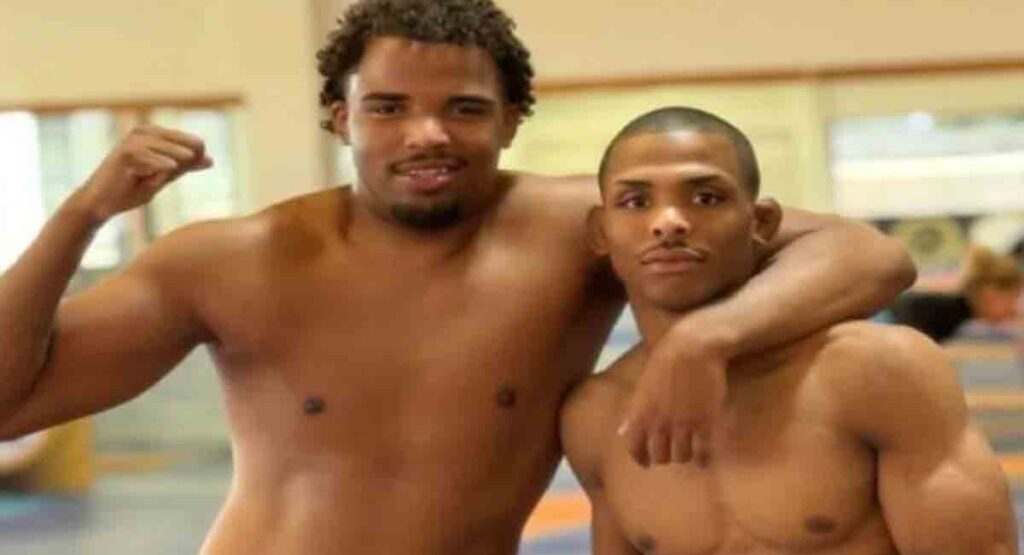 Otro luchador cubano deja a la delegación en México