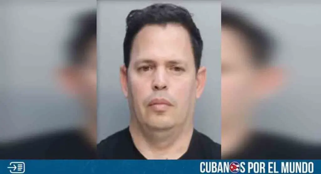 Miami: Arrestado sujeto por poner una cámara en un baño del Dolphin Mall