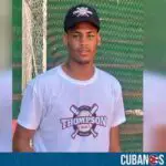 Joven pelotero cubano huye de la isla y llega a México