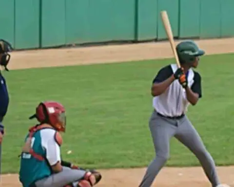 Sin agua fría y sin comida: Las pésimas condiciones de los jugadores de béisbol en Pinar del Río