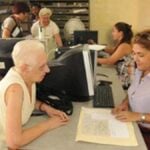 Registro Civil emite documentos escritos a mano, en medio de los apagones en Cuba