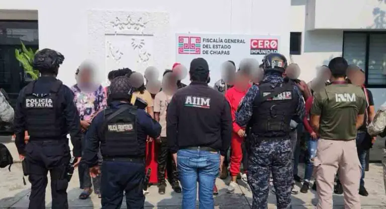 Rescatan a cuatro migrantes cubanos abandonados en México