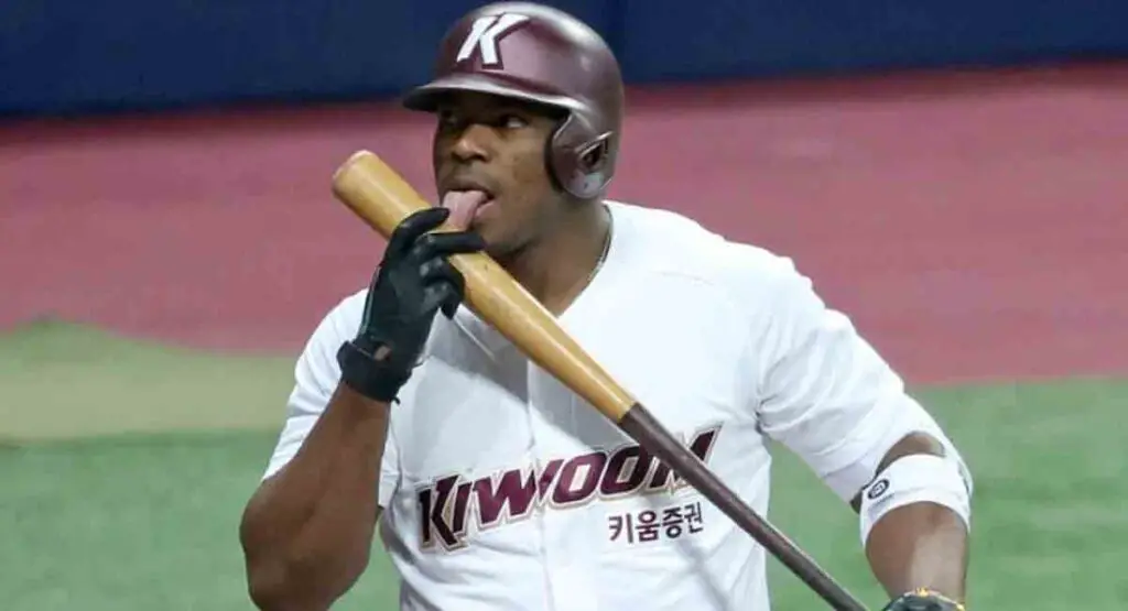 Yasiel Puig, fuera de la pelota coreana por una lesión en el hombro