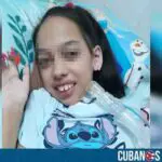 Piden ayuda con un panel solar para niña cubana enferma; lleva varios meses esperando