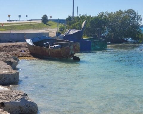 Detenidos seis balseros cubanos tras desembarcar en Jamaica