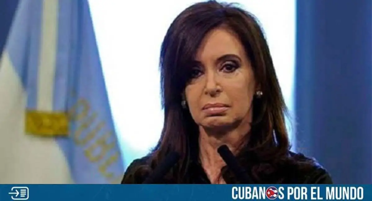La Corte Suprema de Justicia de Argentina confirmó por unanimidad la condena contra la expresidenta Cristina Fernández de Kirchner en la causa conocida como "Vialidad", ratificando una pena de seis años de prisión e inhabilitación perpetua para ejercer cargos públicos por el delito de administración fraudulenta en perjuicio de la administración pública.