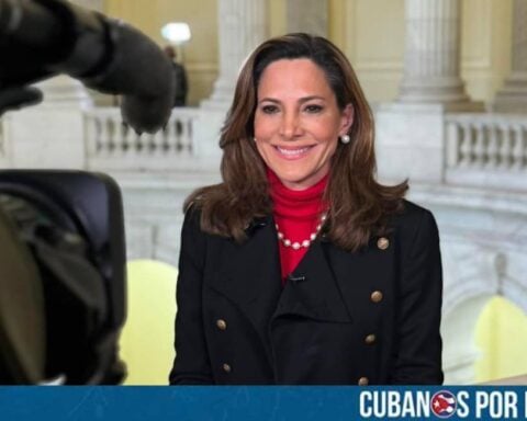 La congresista de origen cubano, María Elvira Salazar, expresó su respaldo a la ofensiva militar que ejecutó Estados Unidos el pasado fin de semana en contra de las centrales nucleares del régimen de Irán, denominada "Operación Martillo de Medianoche".