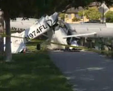 Avioneta colisiona contra un auto en Florida y siete personas terminan heridas